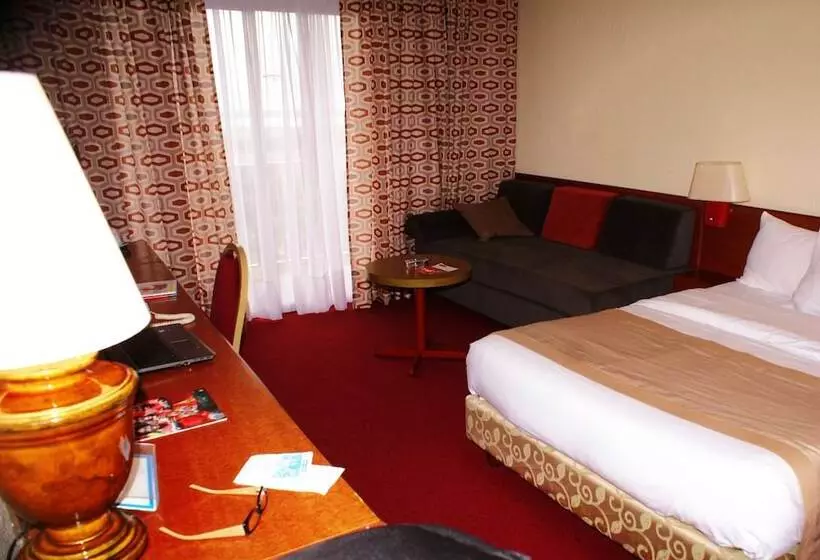 Prestige Room, Sawa