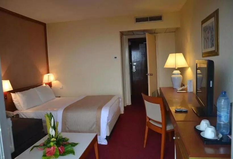 Junior Suite, Sawa