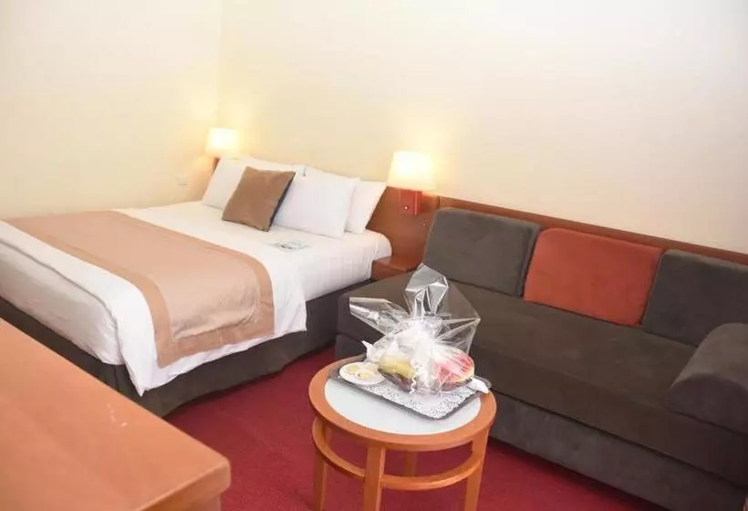 Prestige Room, Sawa