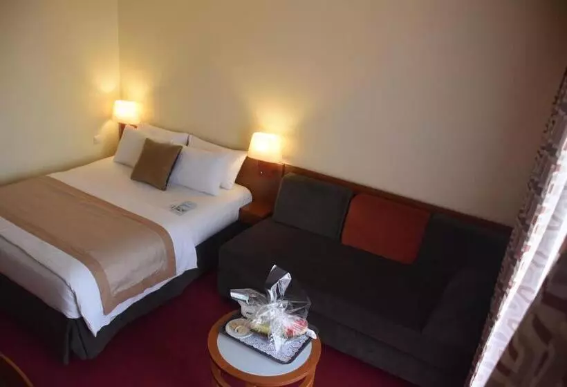 Prestige Room, Sawa