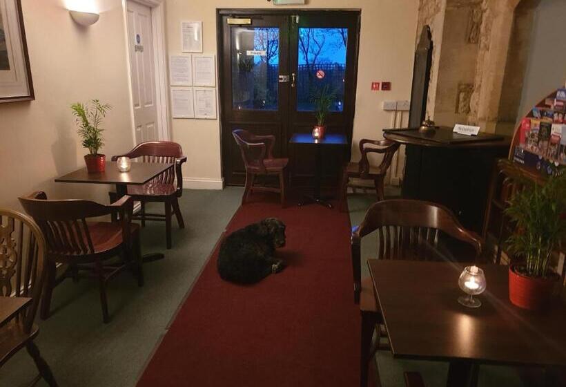 スタンダードルーム, Schoolhouse Restaurant And