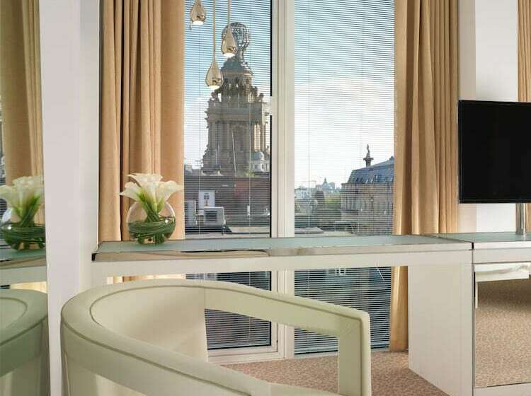 סוויטת ג'וניור, St Martins Lane London