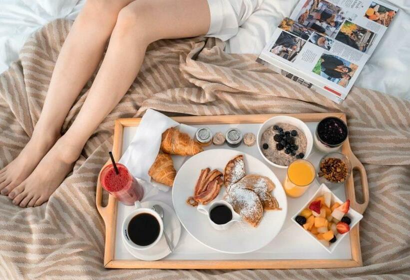 חדר סופריור, St Martins Lane London