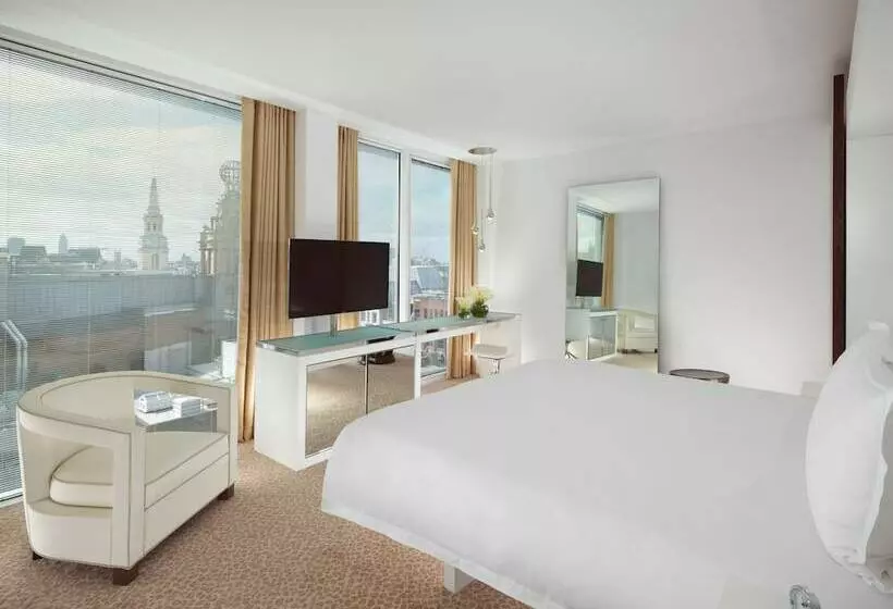 Standard-studio, St Martins Lane London