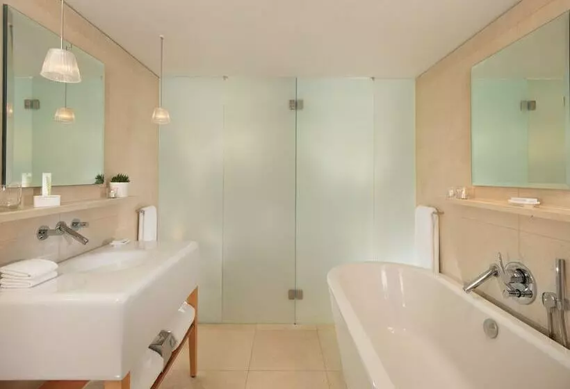 Standard-studio, St Martins Lane London