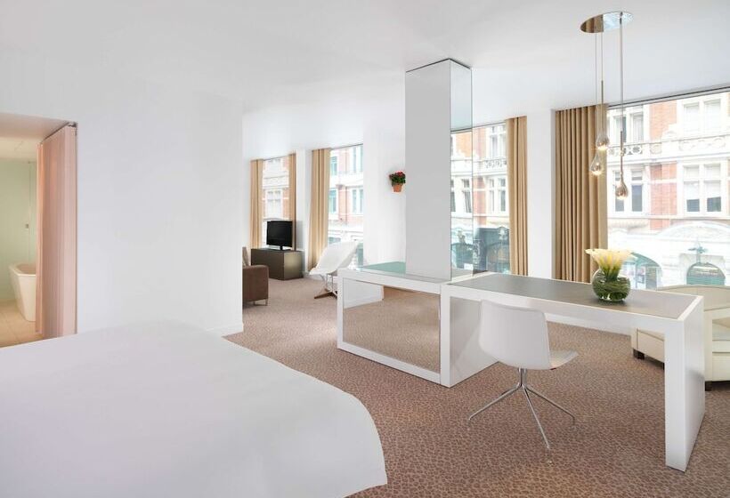 סוויטה, St Martins Lane London