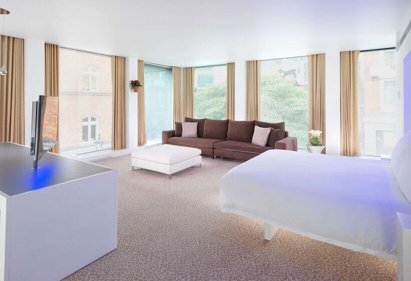 סוויטה, St Martins Lane London