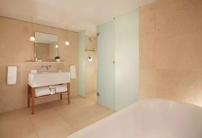 Juniorsviitti, St Martins Lane London