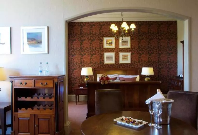 スタンダードルーム, Stonefield Castle Hotel ‘a Bespoke Hotel’