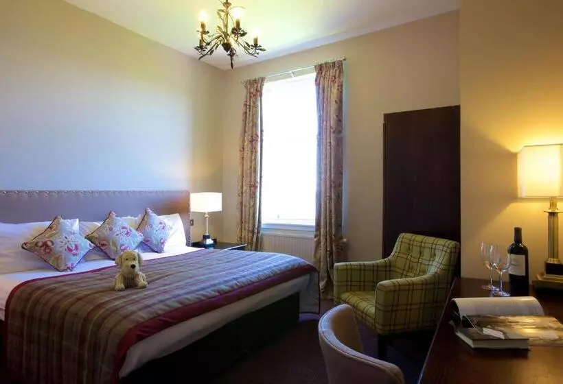 レイクビュースタンダードルーム, Stonefield Castle Hotel ‘a Bespoke Hotel’