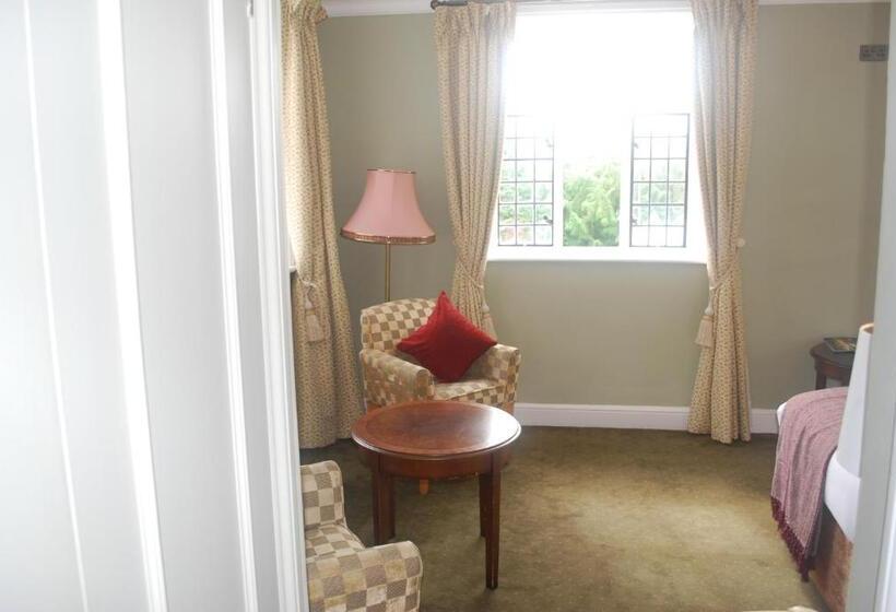 غرفة سوبيريور, The Radnorshire Arms