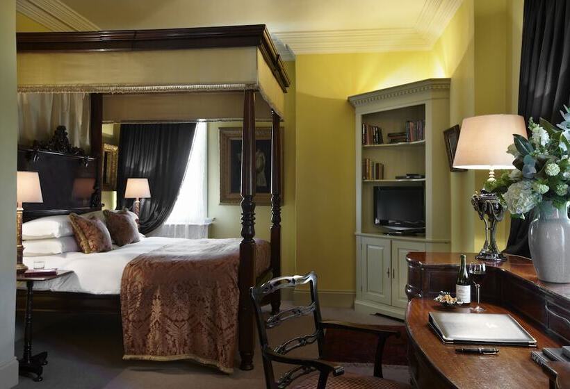 جناح جونيور, The Rookery