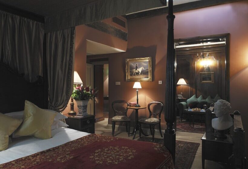 جناح جونيور, The Rookery