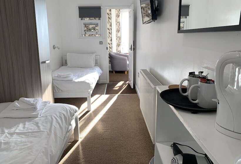 エコノミールーム, The Royal Clarence