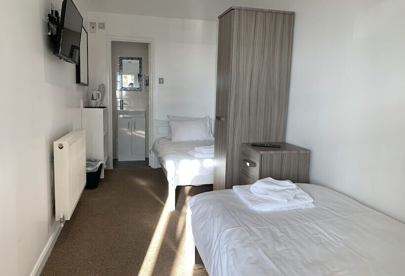 エコノミールーム, The Royal Clarence