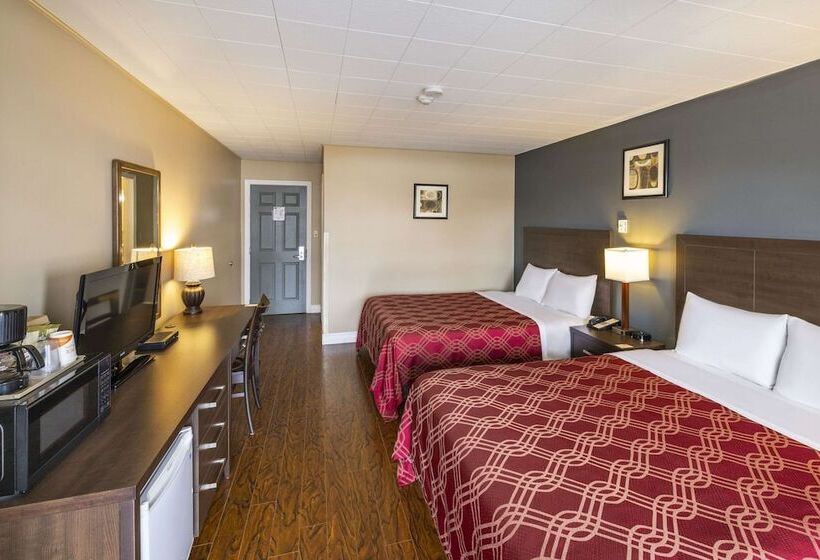 带2个双人床的标准工作室, Econo Lodge Miramichi