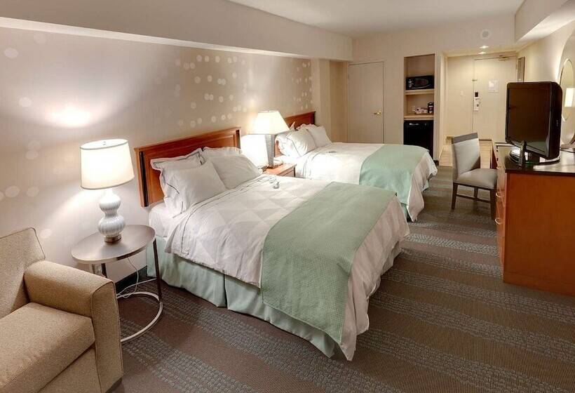 带2个双人床的标准工作室, Radisson Hotel & Suites Fallsview