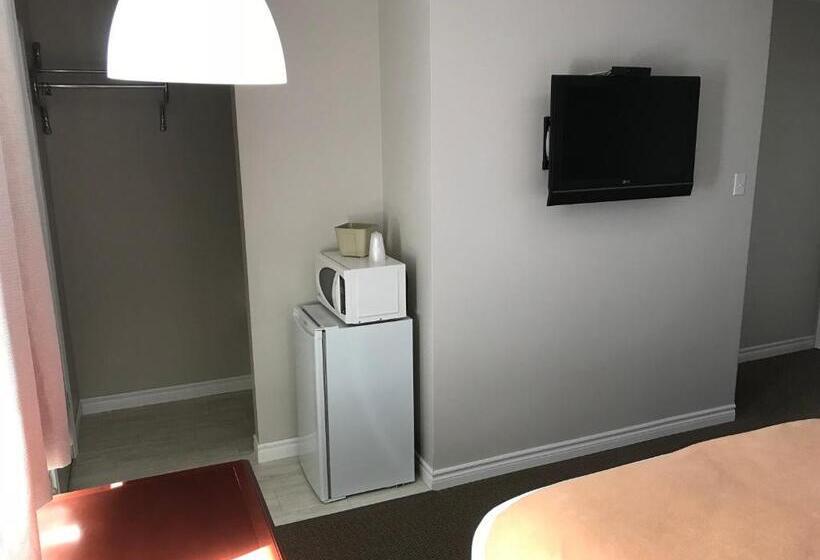 带2个双人床的标准工作室, The Auberge Inn