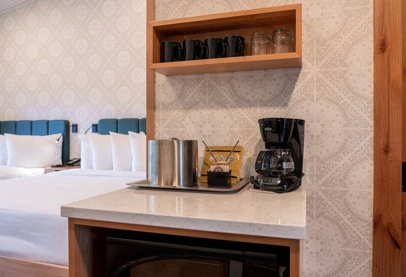 اتاق سوپریور, The Dorothy Motel