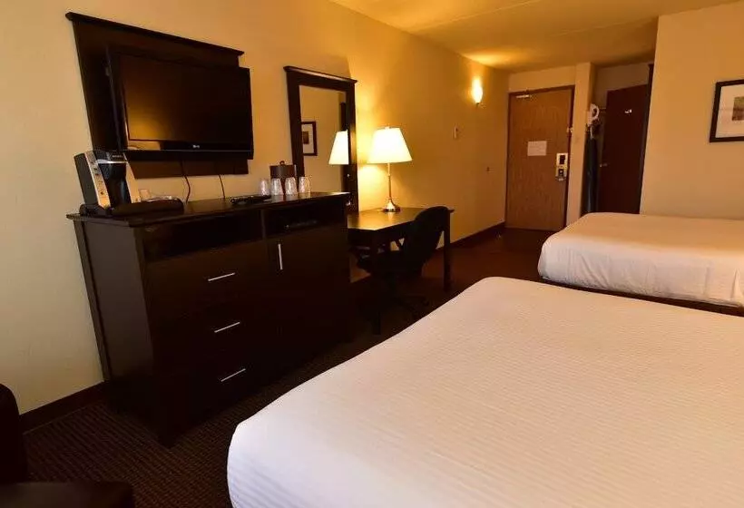 ２ダブルベッドのスタンダードルーム, Clarion Hotel & Conference Centre