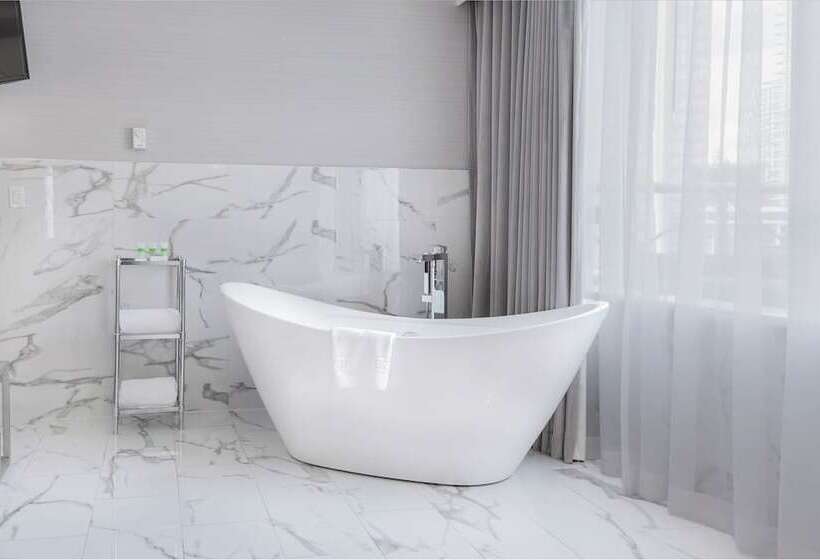 חדר פנטהאוז, Executive Plaza Hotel & Conference Centre, Metro Vancouver