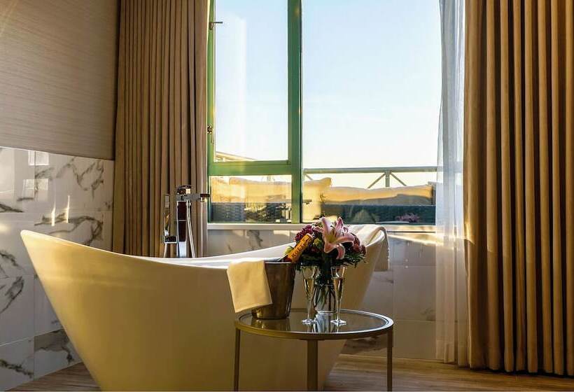 חדר פנטהאוז, Executive Plaza Hotel & Conference Centre, Metro Vancouver