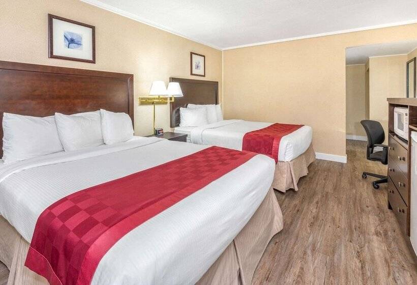 스탠다드 룸 더블 침대 2개, Ramada By Wyndham Coquitlam