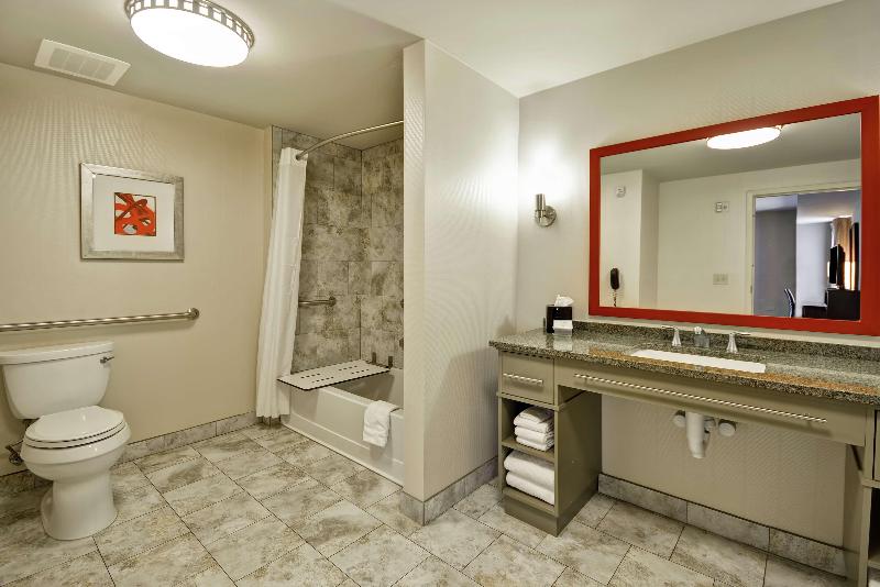 キングサイズベッドのスタンダードルーム, Sandman Hotel Edmonton West