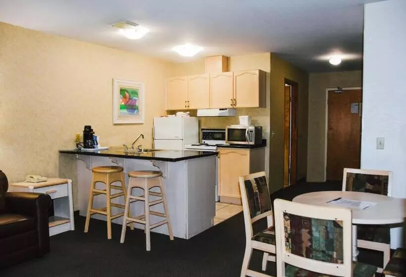 Suite, Stony Plain Inn & Suites