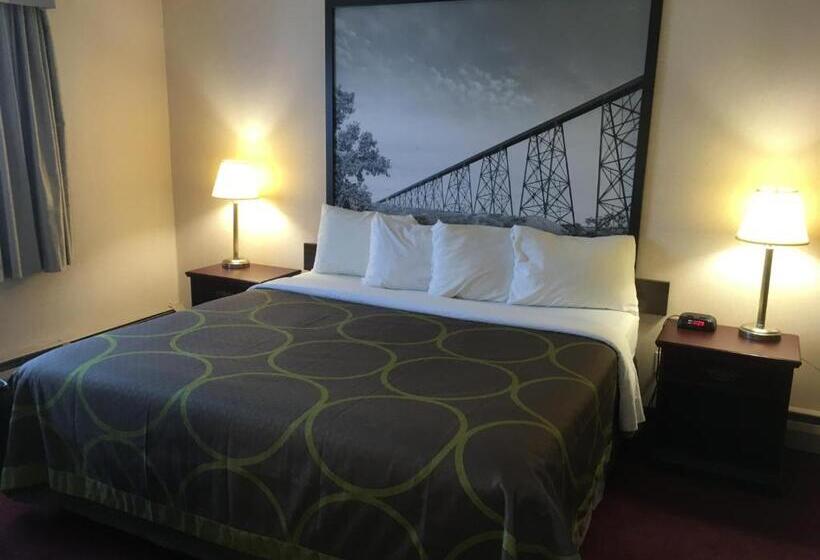 غرفة قياسية سرير كينج, Super 8 By Wyndham Lethbridge