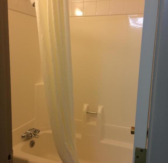 Standard Værelse, Super 8 By Wyndham Lethbridge