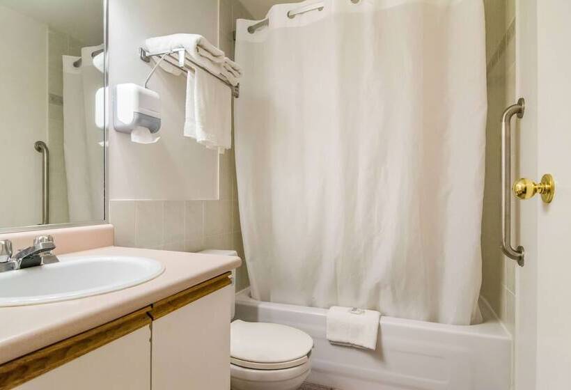 غرفه قياسيه سريرين مزدوجين, Motel 6 Surrey, Bc