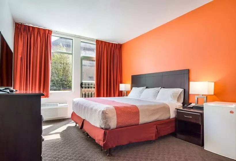 デラックススイート, Motel 6 Surrey, Bc