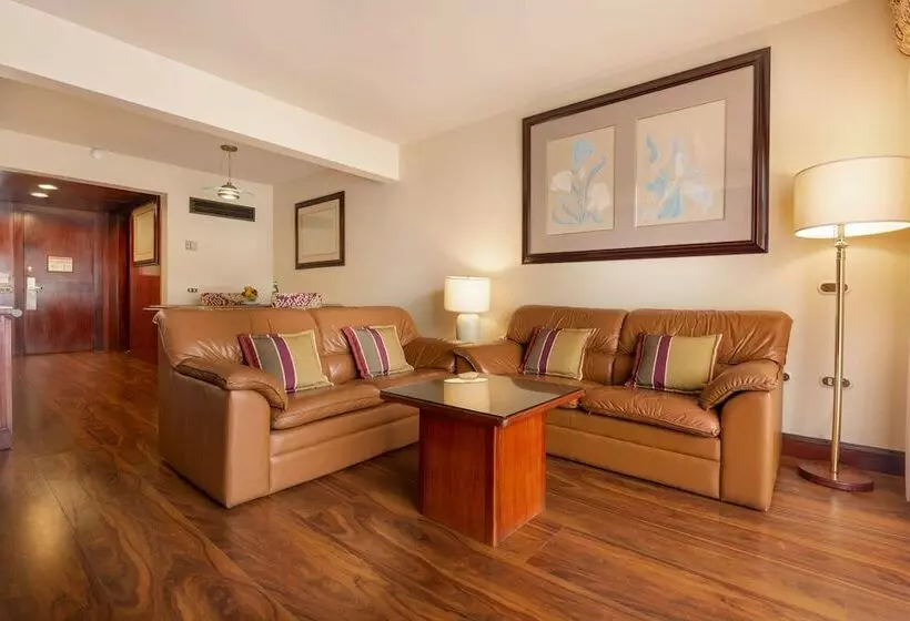 سوئیت پریمیوم, Barceló San José