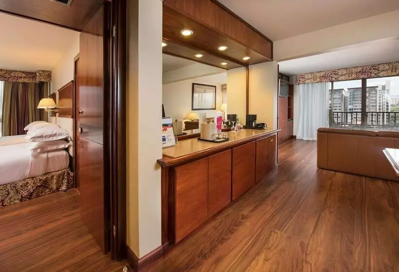 سوئیت پریمیوم, Barceló San José