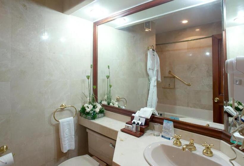 标准间, Dann Carlton Bogota