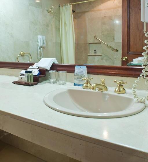 标准间, Dann Carlton Bogota