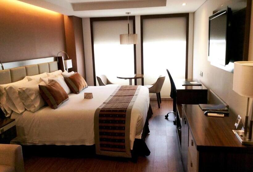 Номер Superior, Dann Carlton Bogota