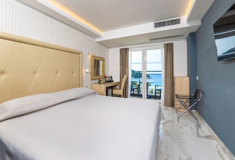 オーシャンビュースタンダードルームバルコニー付き, Grand Hotel Park