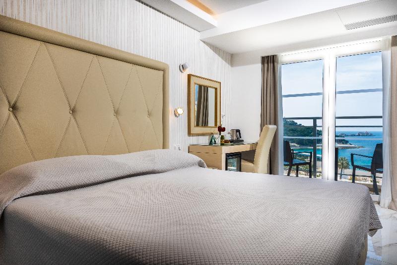 オーシャンビュースタンダードルームバルコニー付き, Grand Hotel Park