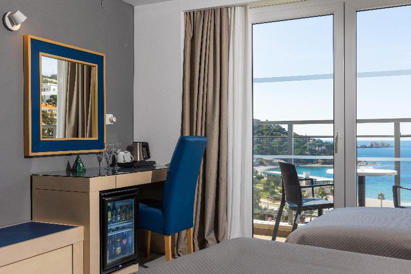 オーシャンビュースタンダードルームバルコニー付き, Grand Hotel Park