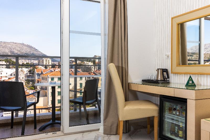 公園の見えるスタンダードルーム, Grand Hotel Park