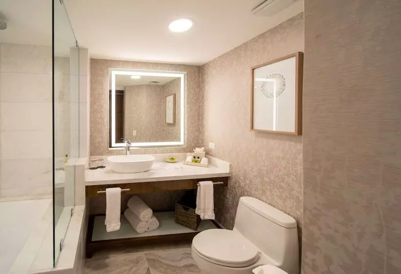 ダブルベッドのクラシックルーム, Intercontinental Costa Rica At Multiplaza Mall, An Ihg