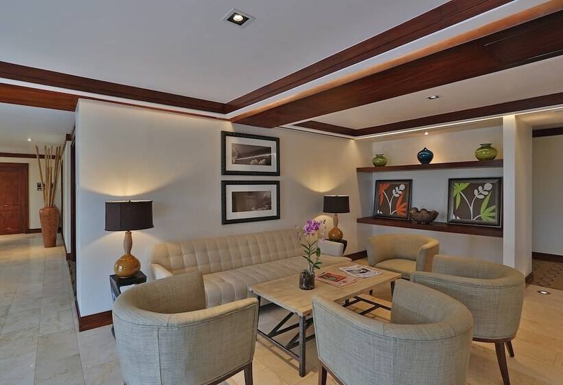 Номер Premium с Балконом, Intercontinental Costa Rica At Multiplaza Mall, An Ihg