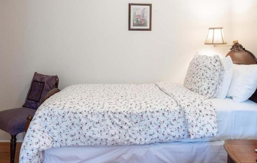 シングルデラックスルーム, Stone Maiden Inn