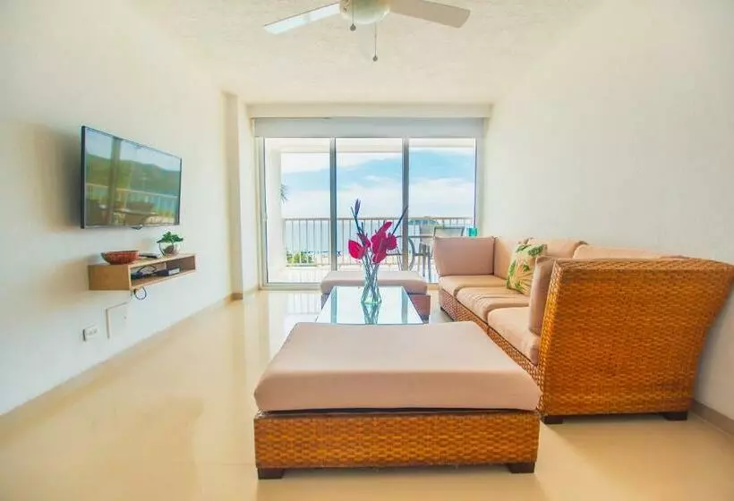سوییت جونیور, Tamaca Beach Resort
