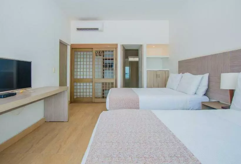 سوییت با چشم‌انداز دریا, Tamaca Beach Resort