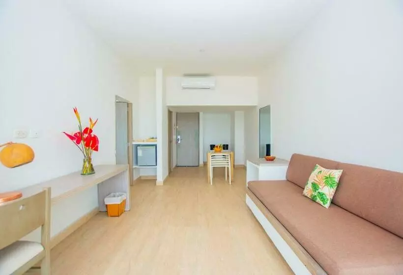 سوییت جونیور, Tamaca Beach Resort