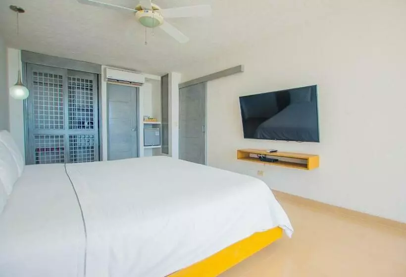 سوییت جونیور, Tamaca Beach Resort