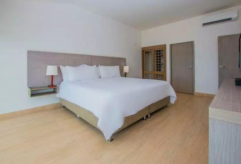 سوییت با چشم‌انداز دریا, Tamaca Beach Resort